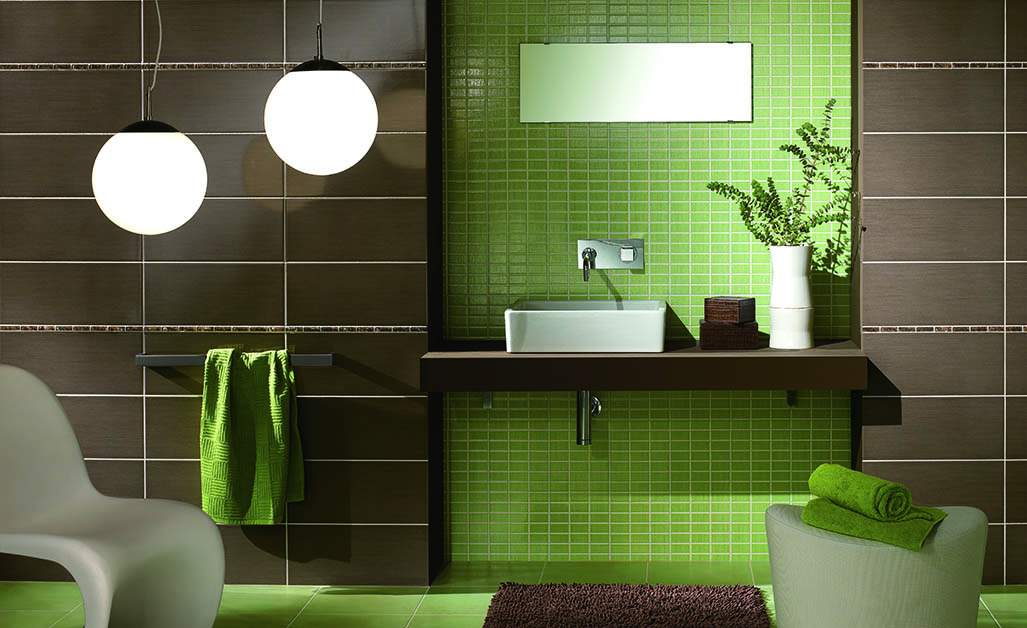 Fliesen mit Farbe für das Badezimmer.